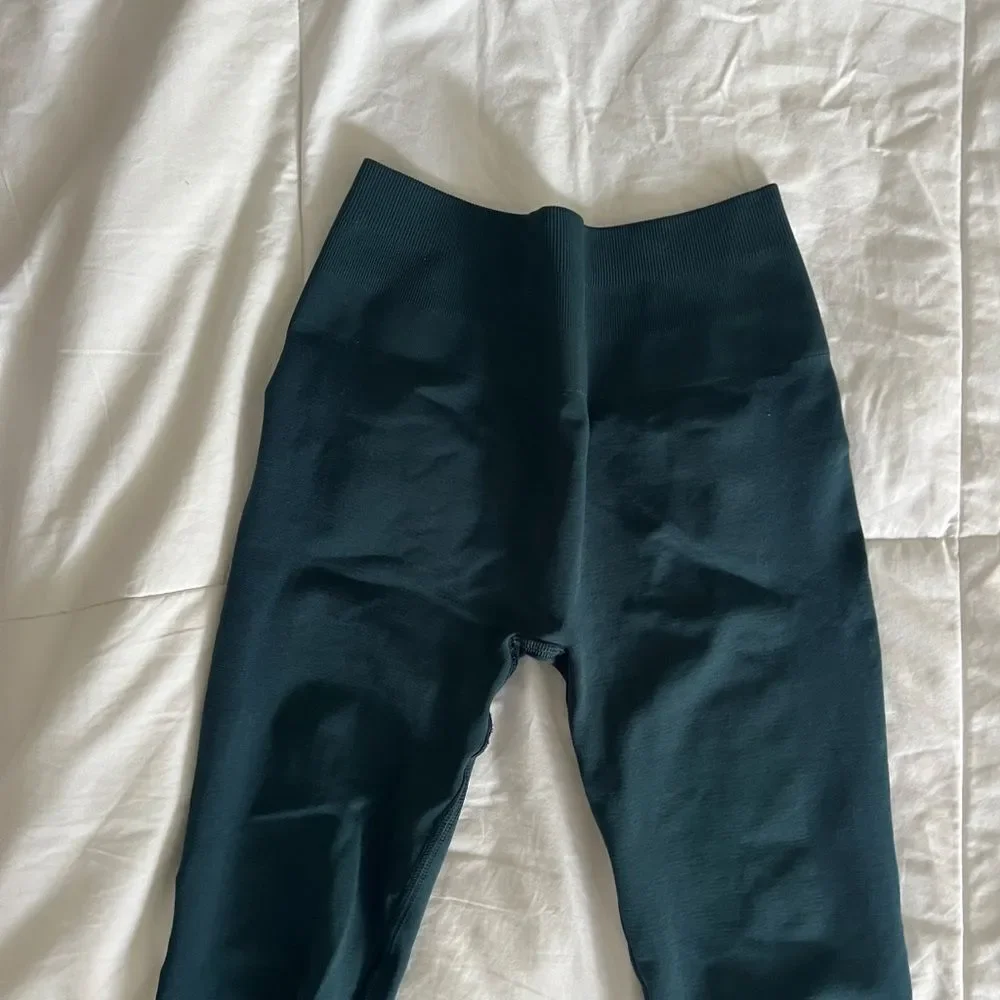 Amplify Legging - Midnight Quantity: 1 XS - Picture 9 of 12